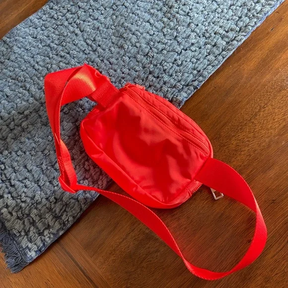 Lululemon Red Orange Belt Bag - Picture 2 of 3